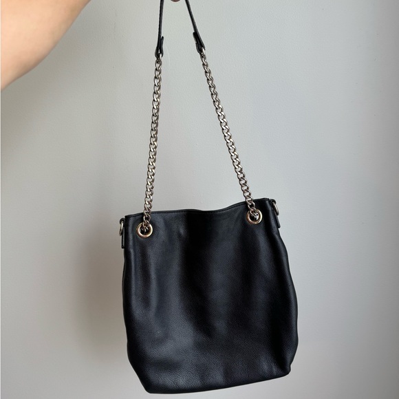 Vintage leather Michael Kors bag. - Picture 3 of 10